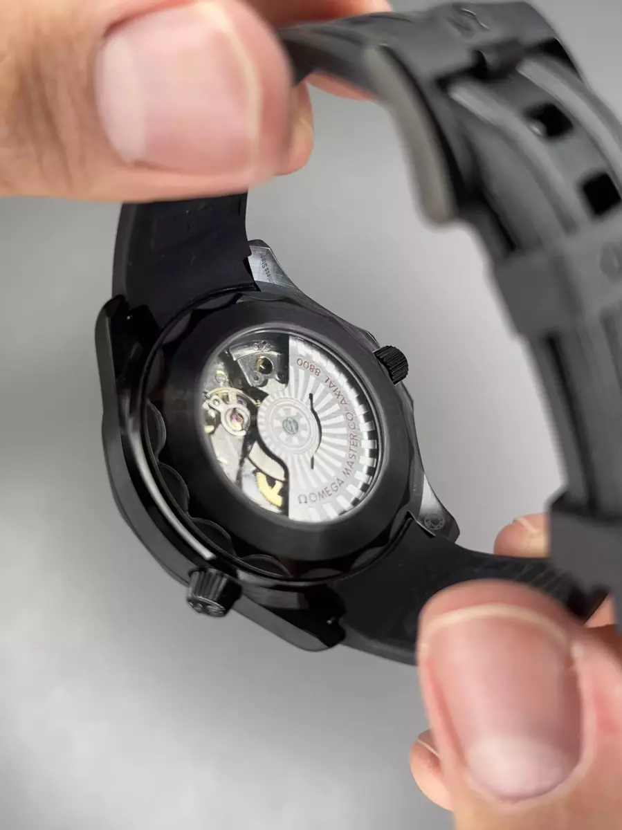 ساعت مچی امگا سیمستر اتوماتیک تمام مشکی بند رابر Omega Seamaster