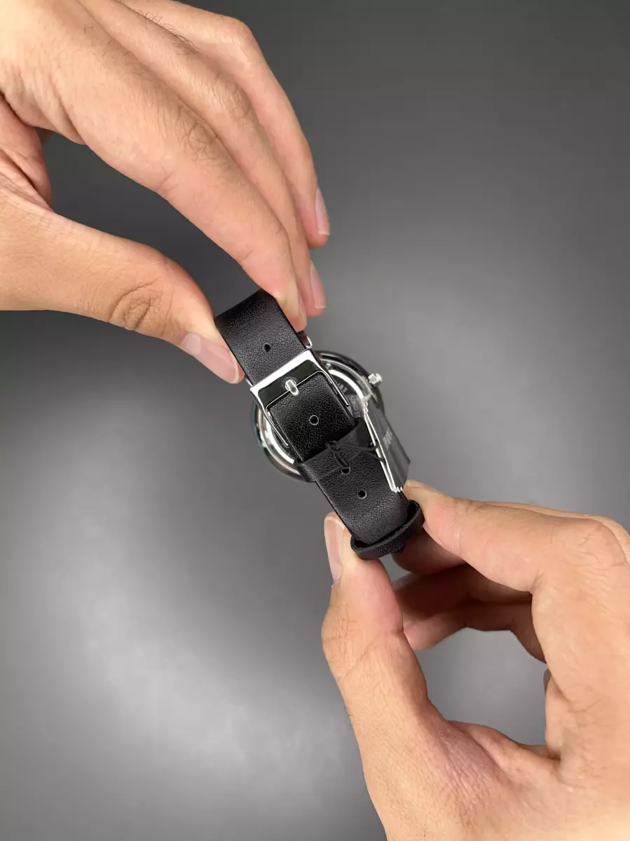 ساعت مچی امپریو آرمانی زیر ثانیه بند چرمی صفحه مشکی Emporio Armani