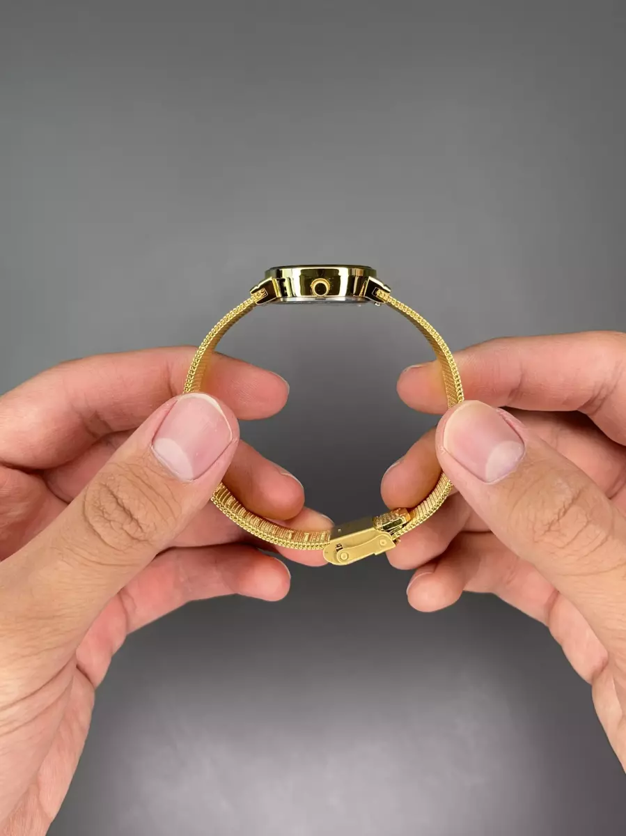 ساعت مچی برینگ بند حصیری طلایی صفحه سفید Bering