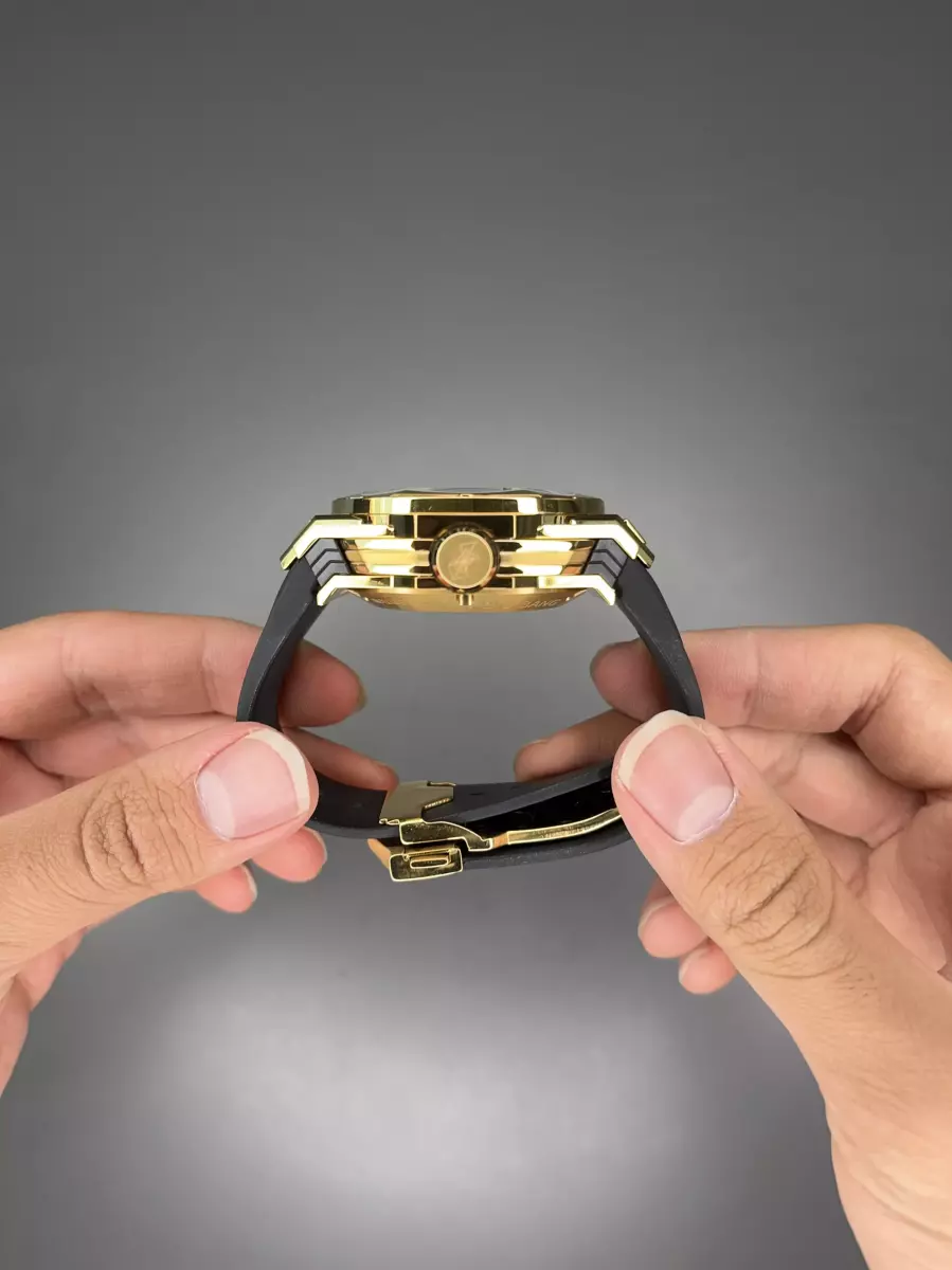 ساعت مچی اوبلو صفحه کهکشانی بند مشکی قاب طلایی Hublot Big Bang Unico Sang Bleu ii King Gold