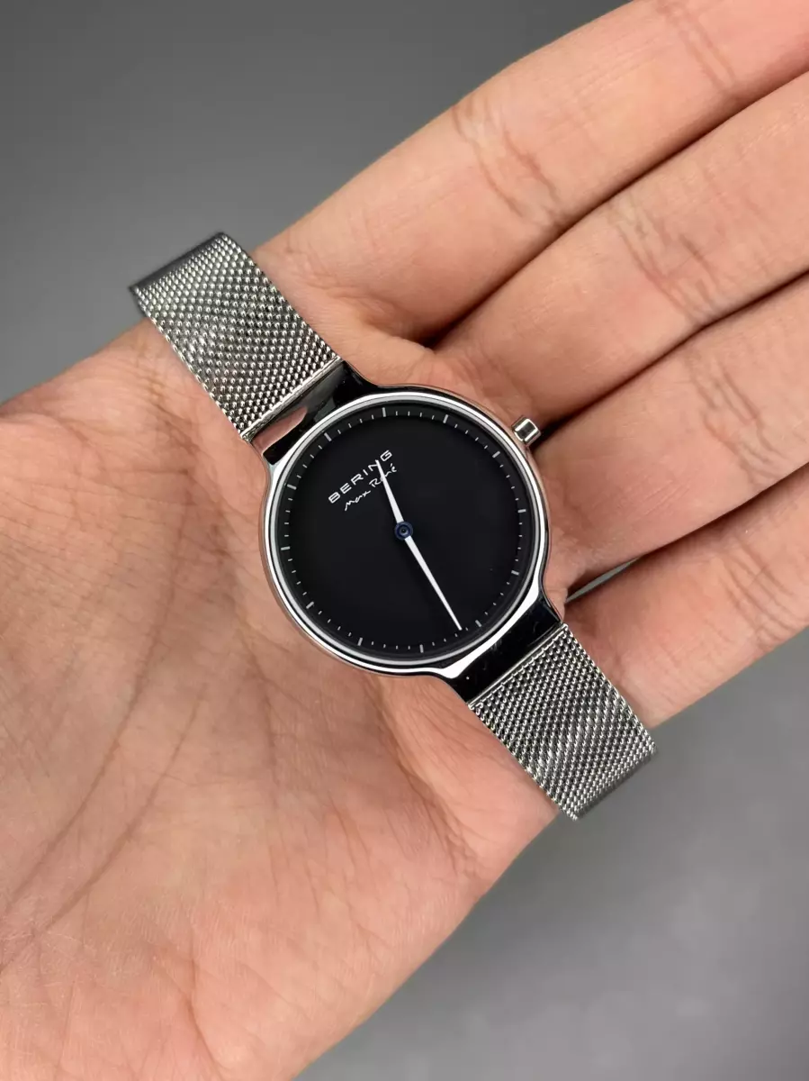 ساعت مچی برینگ بند حصیری بند سیلور صفحه مشکی Bering