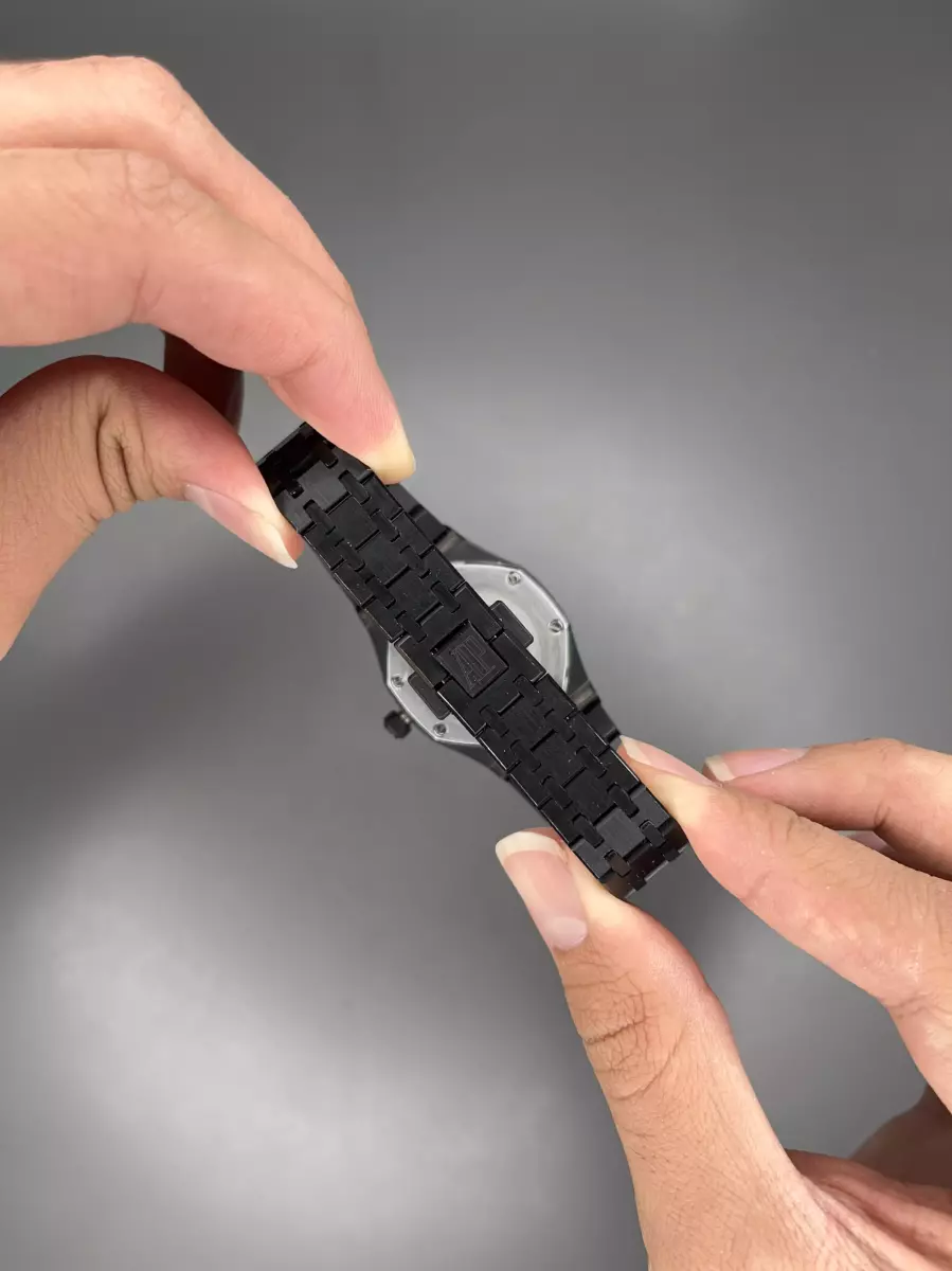 ساعت مچی اودمار پیگه بند مشکی صفحه سرمه ای Audemars Piguet