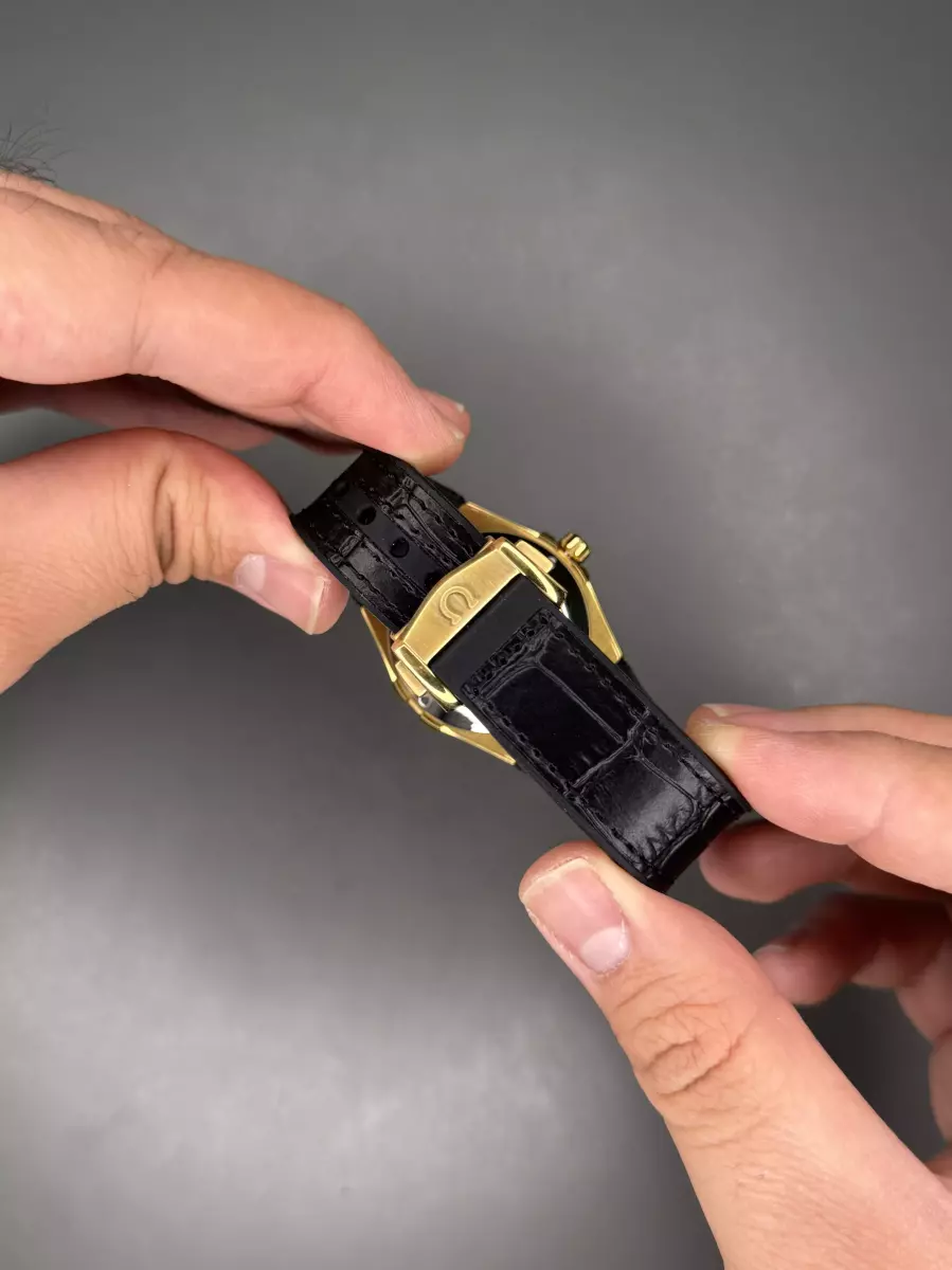 ساعت مچی امگا کانستلیشن قاب طلایی صفحه سفید Omega Constellation