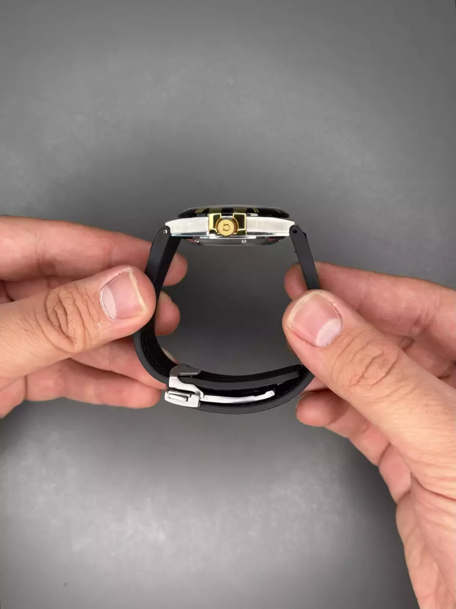 ساعت مچی امگا کانستلیشن قاب سیلور صفحه مشکی Omega Constellation