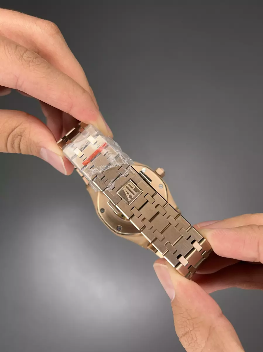 ساعت مچی اودمار پیگه اوپن هارت قاب شنی رزگلد صفحه سبز Audemars Piguet