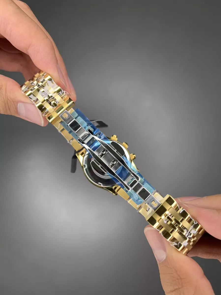 ساعت مچی سیتیزن کورنوگراف بند طلایی صفحه سفید Citizen VIP