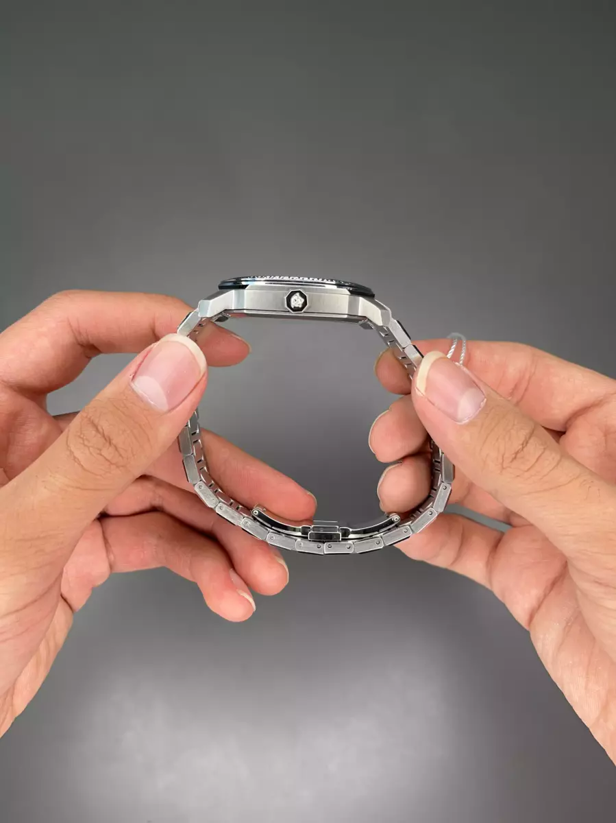 ساعت مچی ورساچه بند سیلور صفحه مشکی Versace Dylos