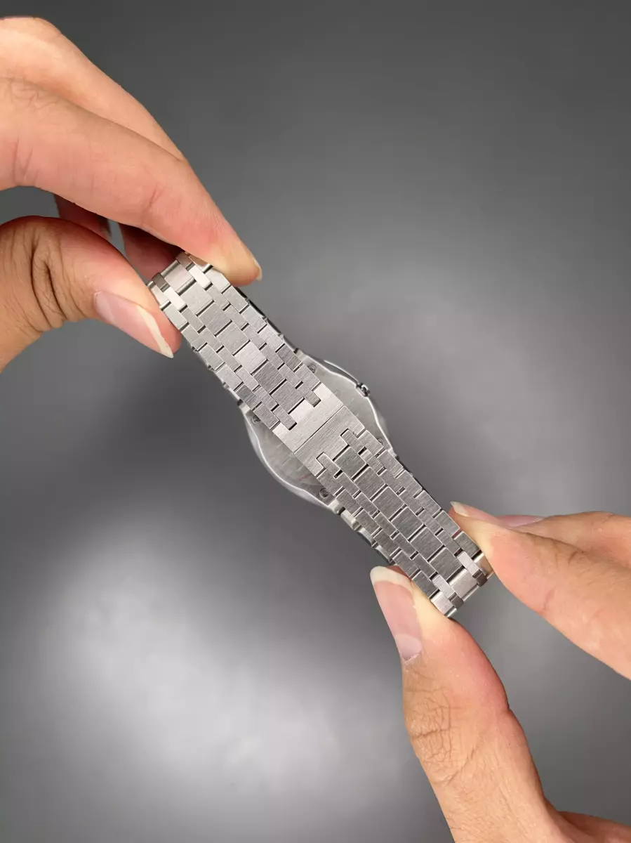 ساعت مچی گوچی بند سیلور صفحه طوسی Gucci