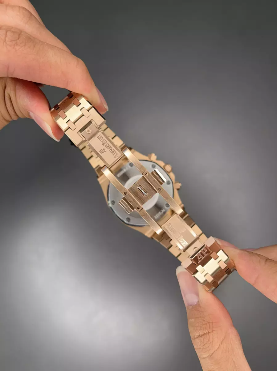 ساعت مچی اودمار پیگه کورنوگراف بند رزگلد صفحه طوسی Audemars Piguet