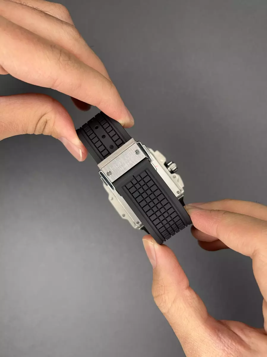 ساعت مچی اوبلو بند صفحه مربعی قاب سیلور Hublot Square Bang Unico