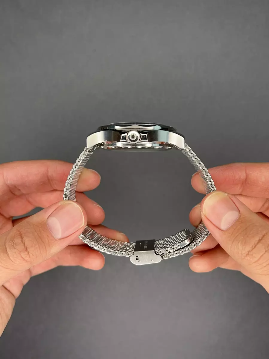 ساعت مچی امگا جیمز باند 007 حصیری صفحه مشکی Omega Seamaster