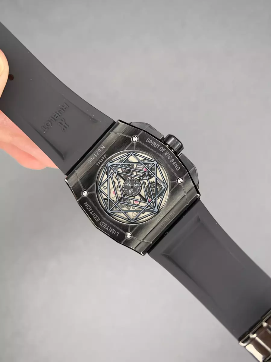 ساعت مچی اوبلو کهکشانی تمام مشکی Hublot Spirit of Big Bang Sang Bleu