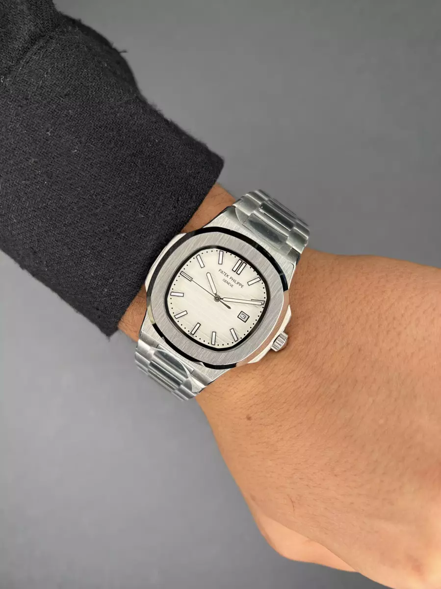 ساعت مچی پتک فیلیپ ناتیلوس سیلور صفحه سفید Patek  Philippe Nautilus