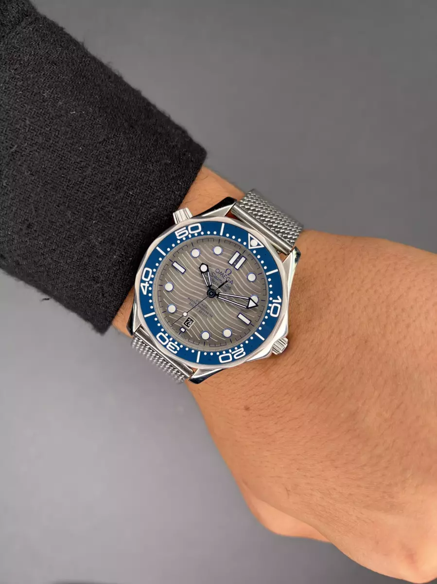 ساعت مچی امگا جیمز باند 007 حصیری صفحه طوسی Omega Seamaster