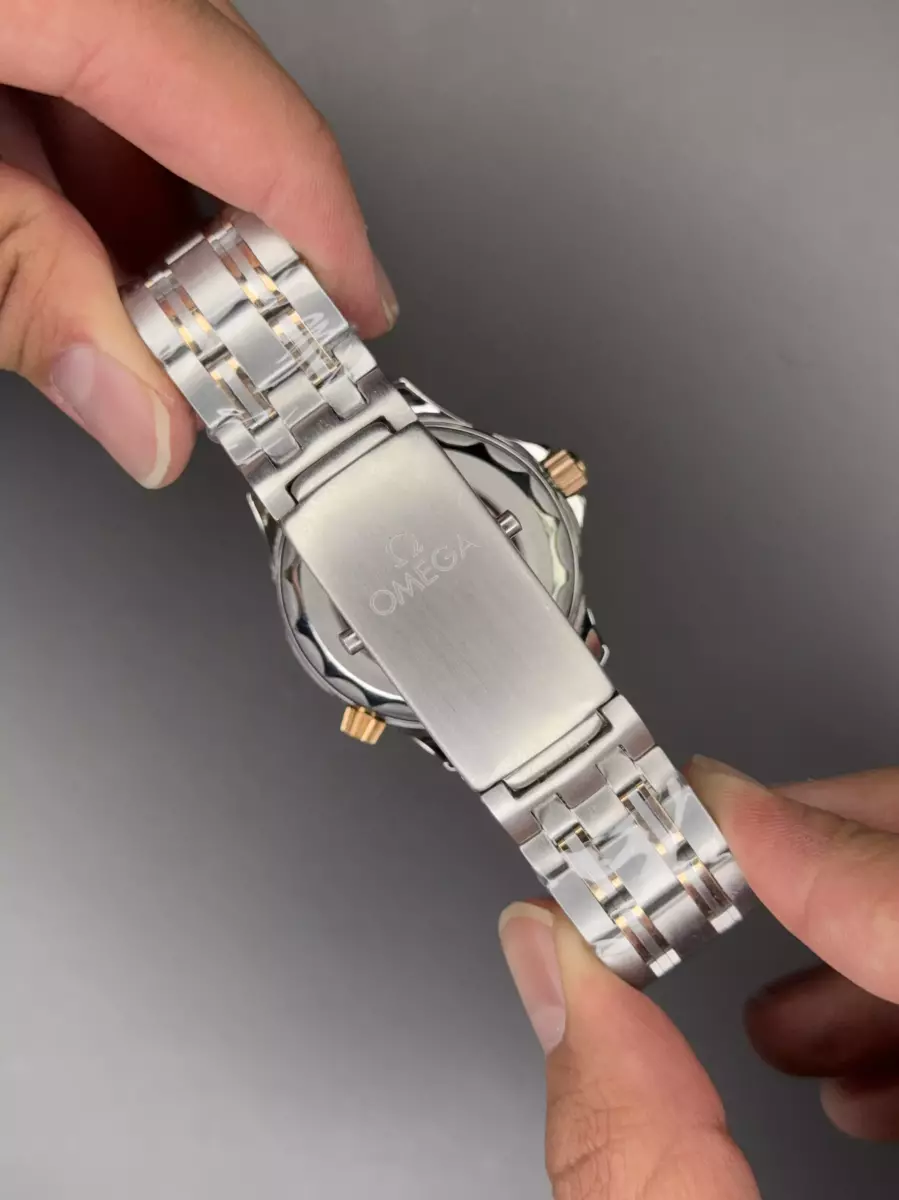 ساعت مچی امگا سیمستر سیلور رزگلد صفحه آبی Omega Seamaster Diver