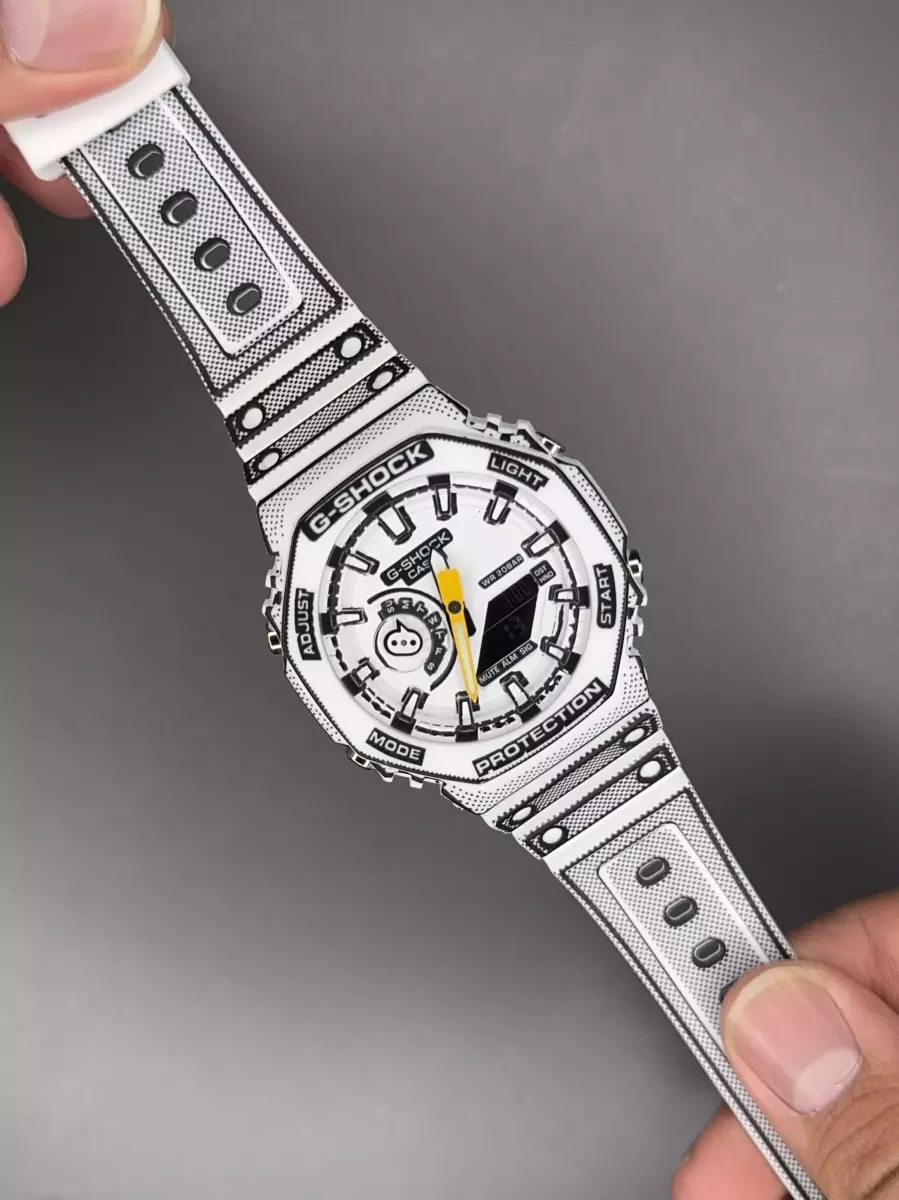 ساعت مچی کاسیو جی-شاک مانگا بند سفید Casio G-Shock 2100MNG