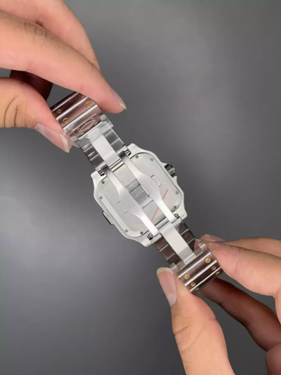 ساعت مچی کارتیه کورنوگراف دو رنگ طلایی صفحه سفید Cariter