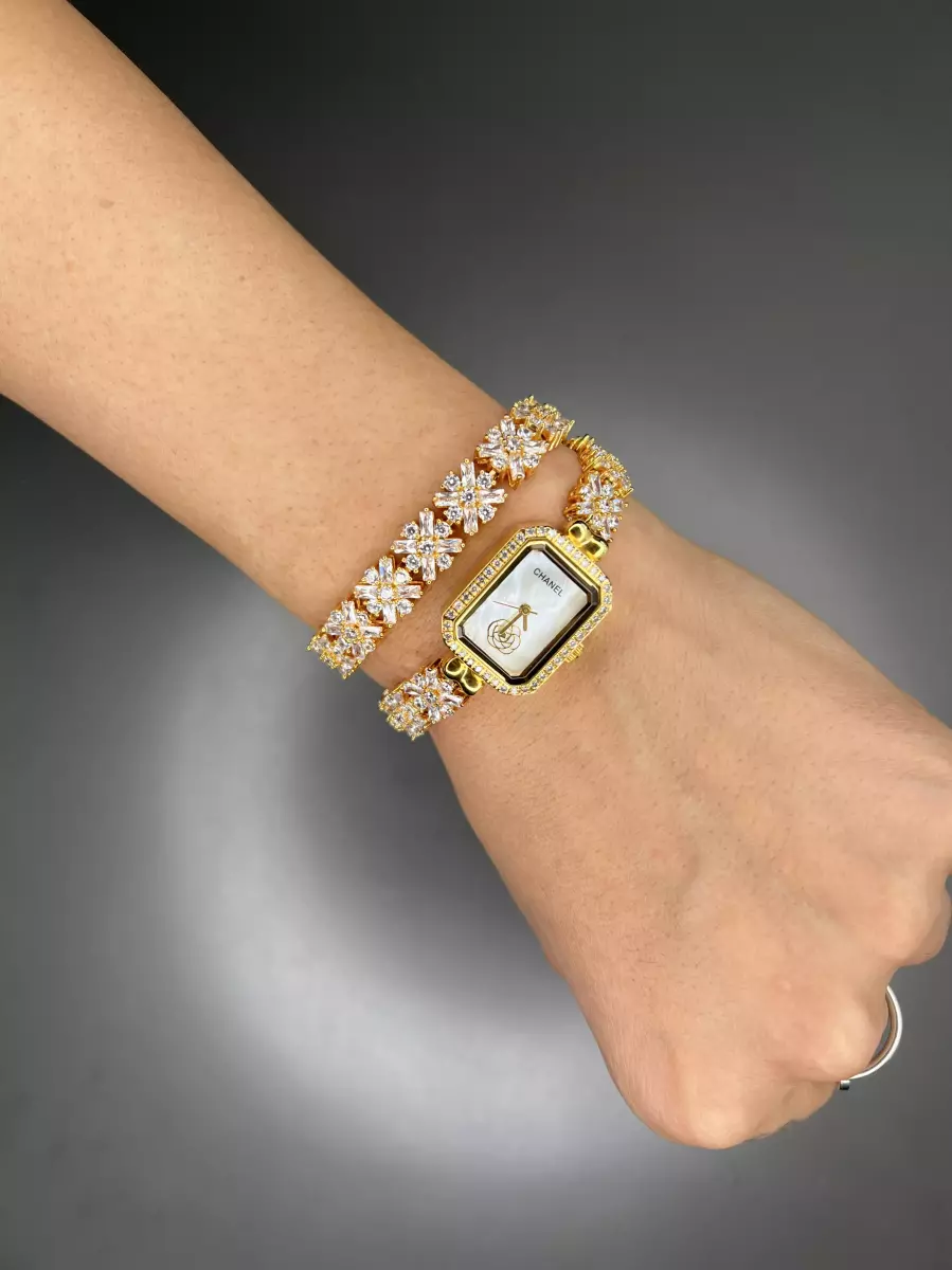 ساعت مچی شنل بند فول نگین صفحه سفید Chanel