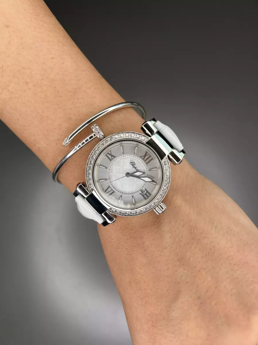 ساعت مچی شوپارد تمام سفید قاب استیل نگین دار Chopard