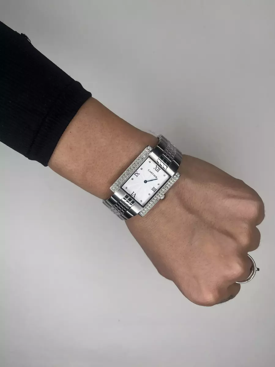 ساعت مچی کارتیه بند فلزی صفحه سفید قاب دور نگین Cartier