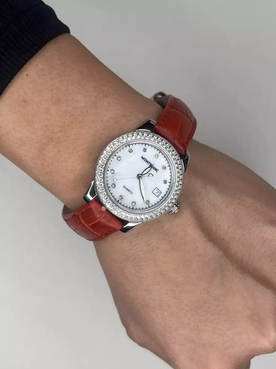 ساعت مچی مونت بلانک بند چرمی قرمز صفحه سفید Montblanc