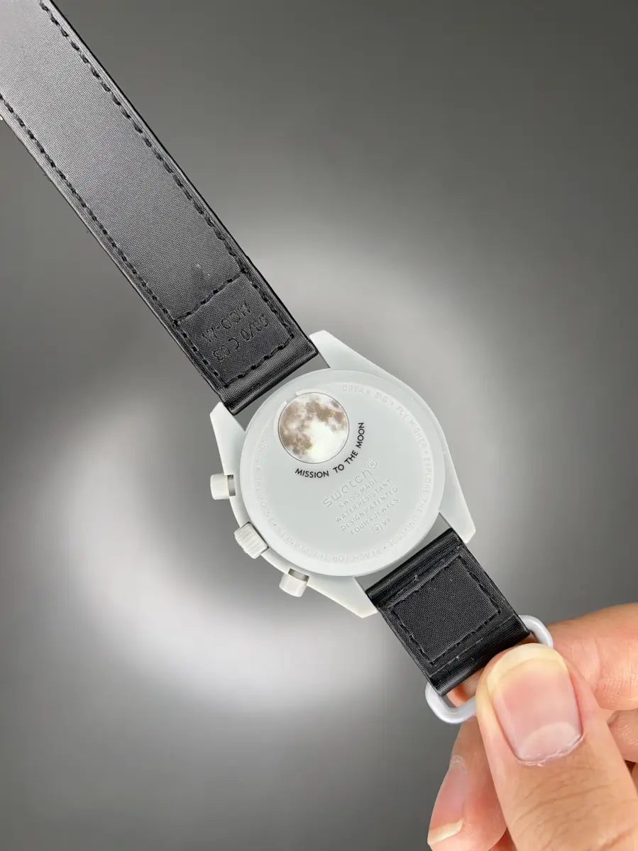 ساعت مچی امگا سواچ ماموریت به ماه عقربه طلایی Omega x Swatch Mision to the Moon