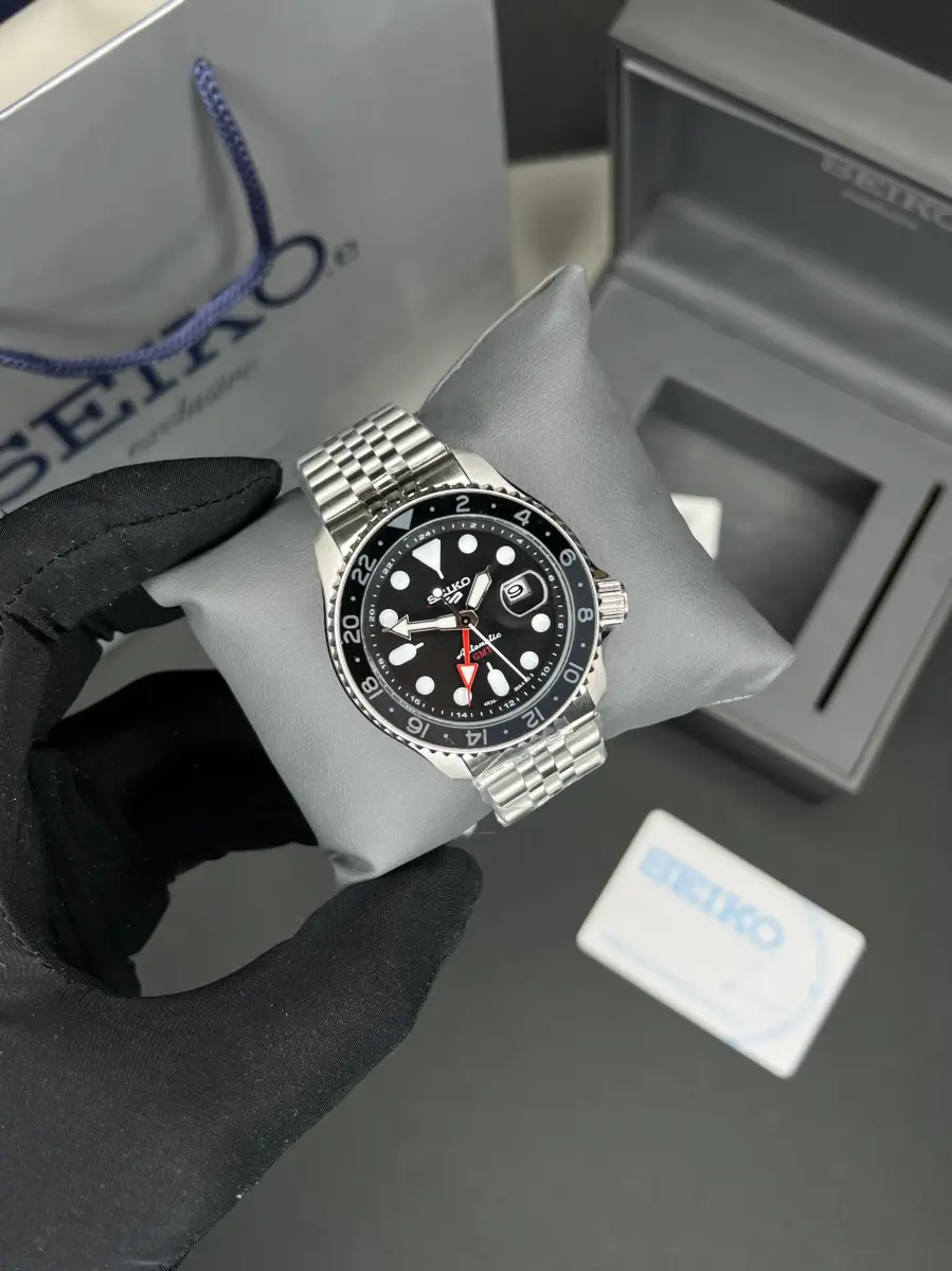 ساعت مچی سیکو 5 بند سیلور صفحه مشکی Seiko 5 GMT
