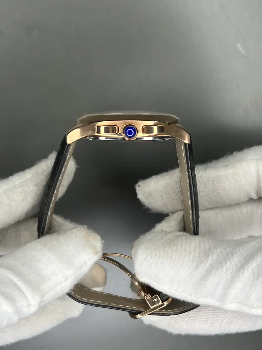 ساعت مچی کارتیه کورنوگراف بند چرمی صفحه سبز Cartier