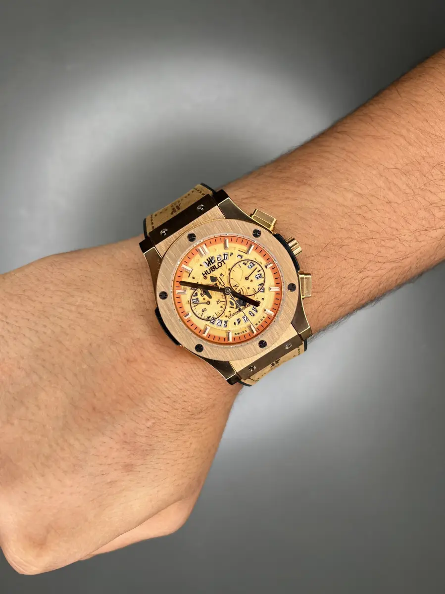 ساعت مچی هابلوت کلاسیک فیوژن کورنوگراف بند شتری صفحه اسکلتون Hublot Classic Fusion