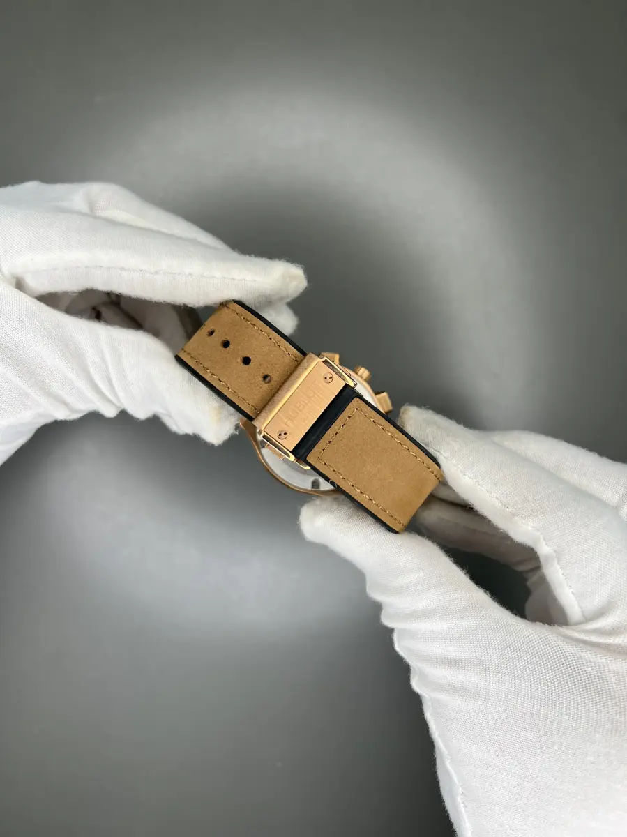 ساعت مچی هابلوت کلاسیک فیوژن کورنوگراف بند شتری صفحه اسکلتون Hublot Classic Fusion