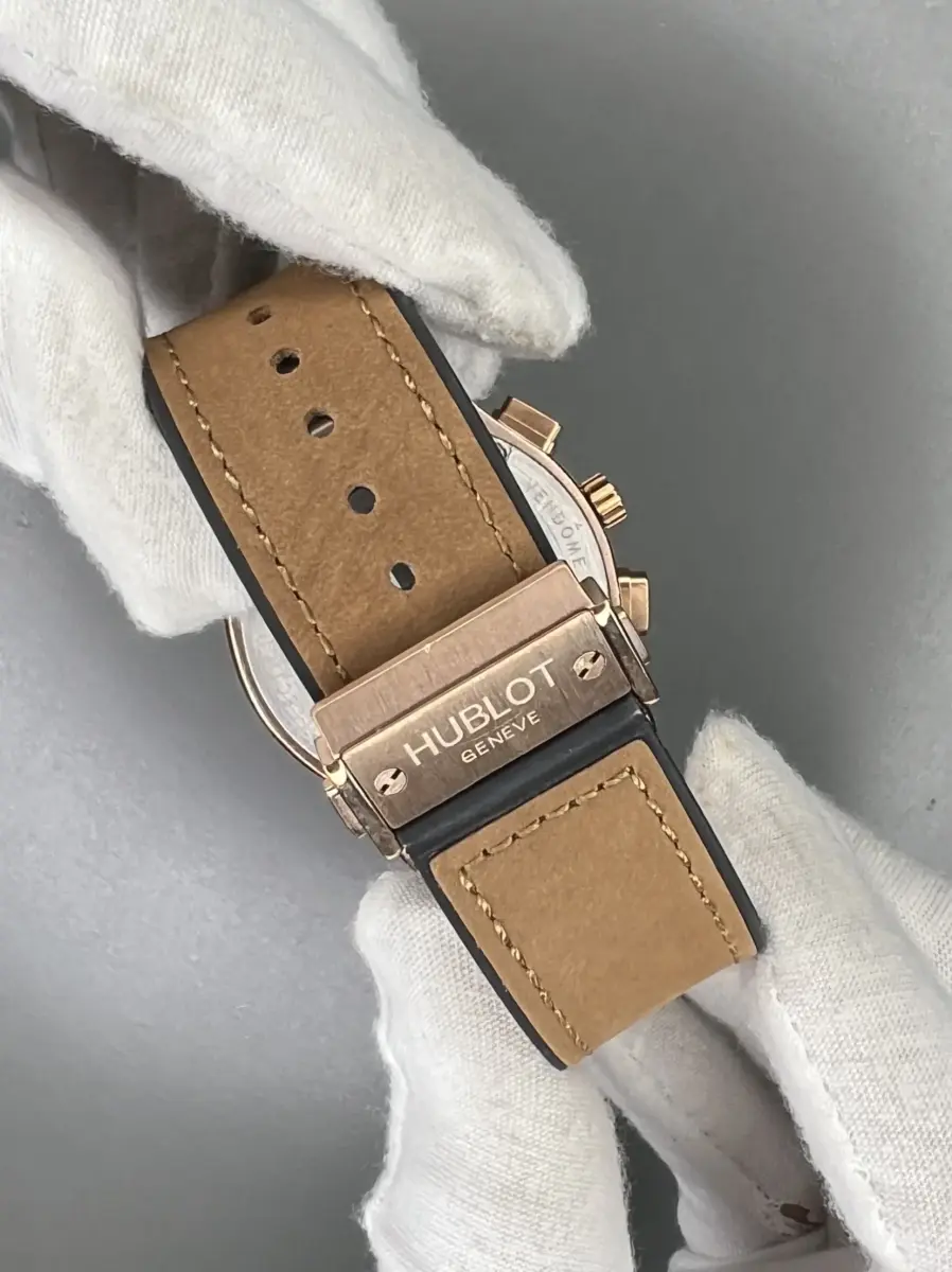 ساعت مچی هابلوت کلاسیک فیوژن کورنوگراف بند شتری مردانه Hublot Classic Fusion