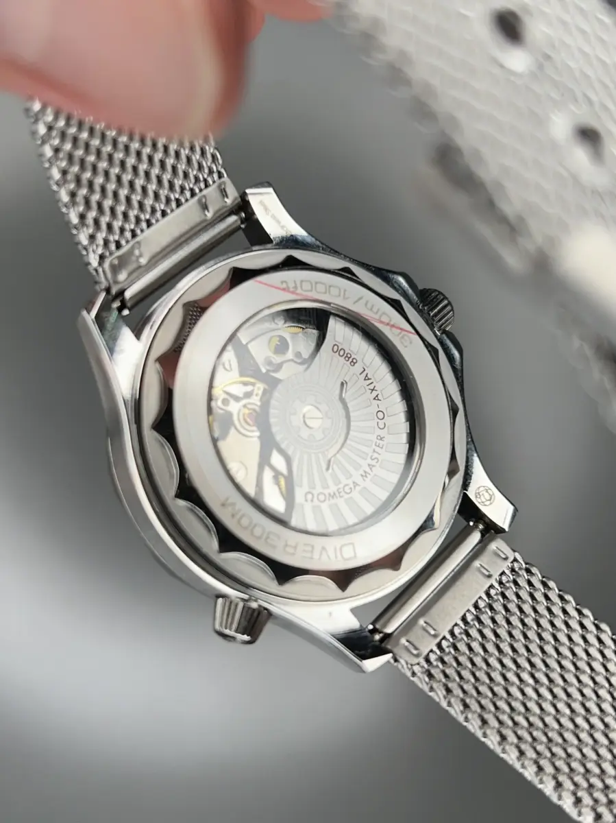 ساعت مچی امگا جیمز باند 007 حصیری صفحه مشکی Omega Seamaster