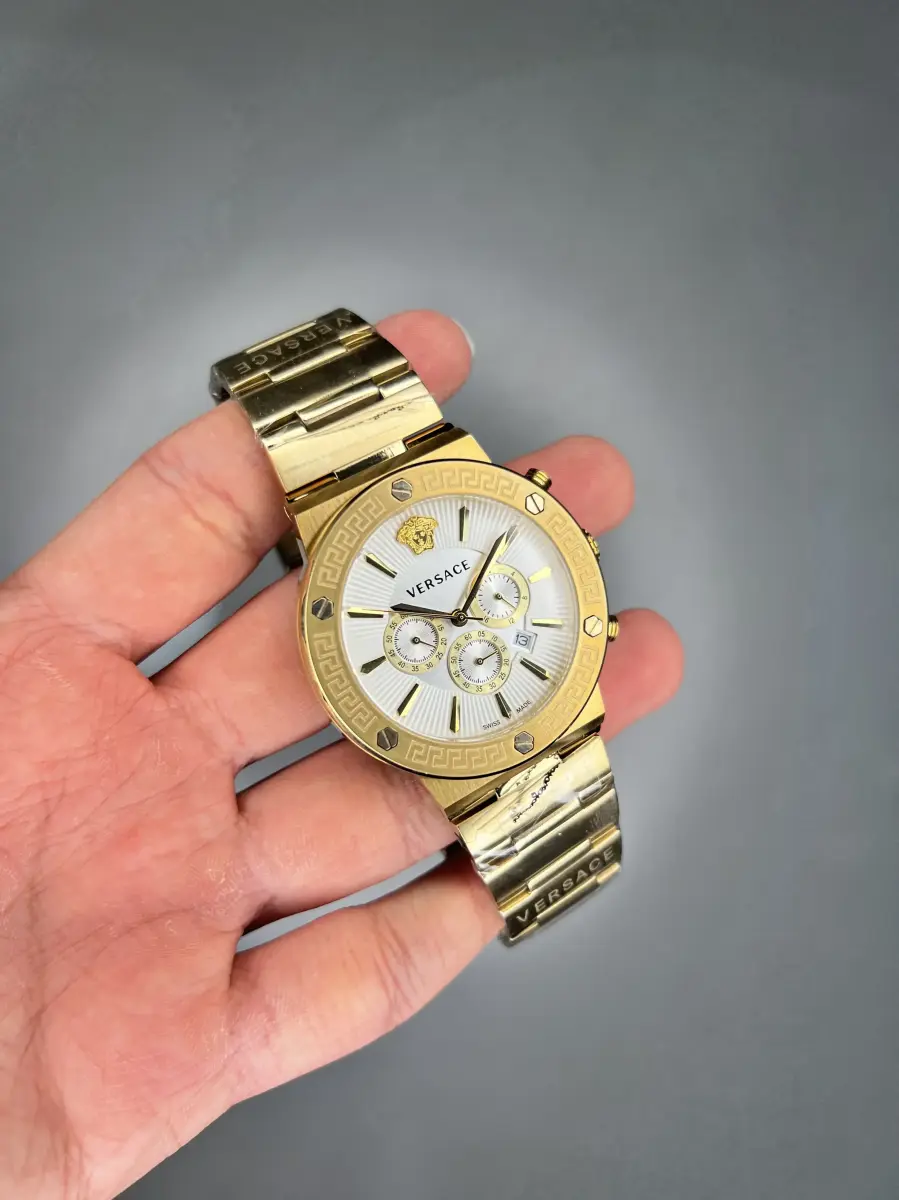 ساعت مچی ورساچه کرونوگراف بند طلایی صفحه سفید Versace
