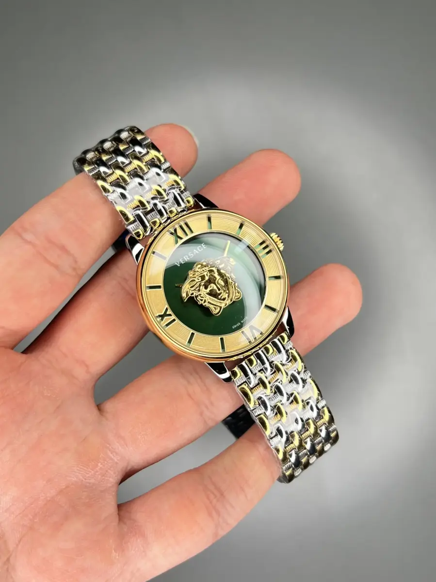 ساعت مچی ورساچه طرحدار بند سیلورطلایی صفحه سبز Versace