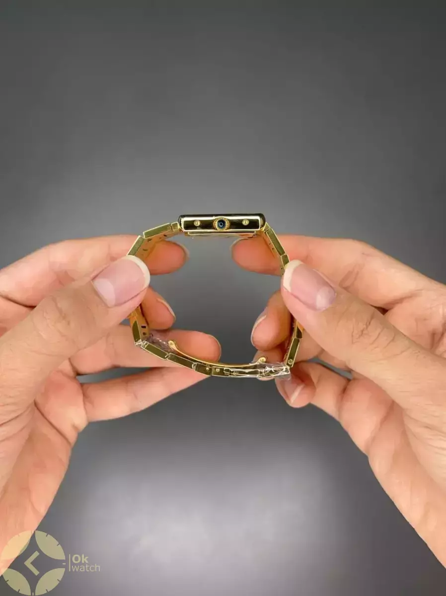 ساعت مچی کارتیه بدنه طلایی صفحه سفید قاب نگین Cartier