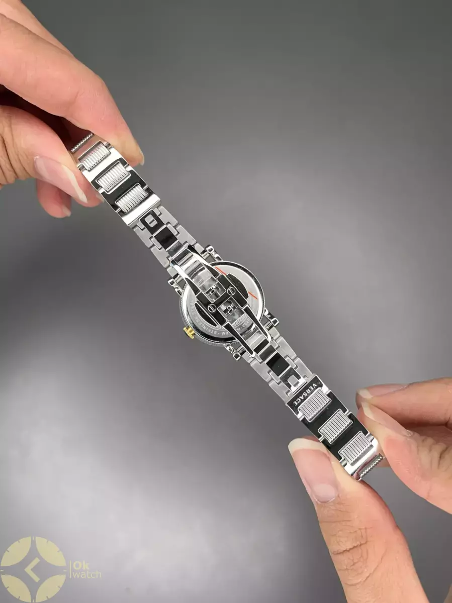 ساعت مچی ورساچه دورحکاکی بند سیلور صفحه سفید Versace