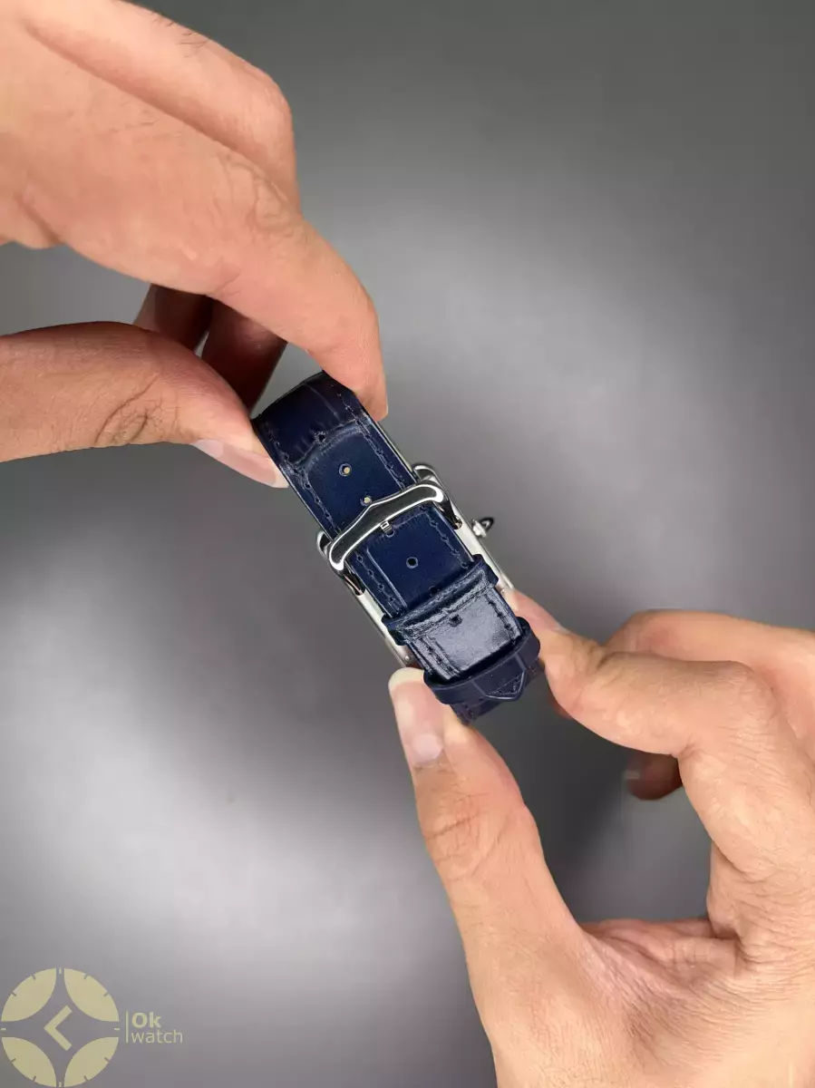 ساعت مچی کارتیه تانک صفحه مهندسی مردانه بند چرمی سرمه ای Cartier Tank