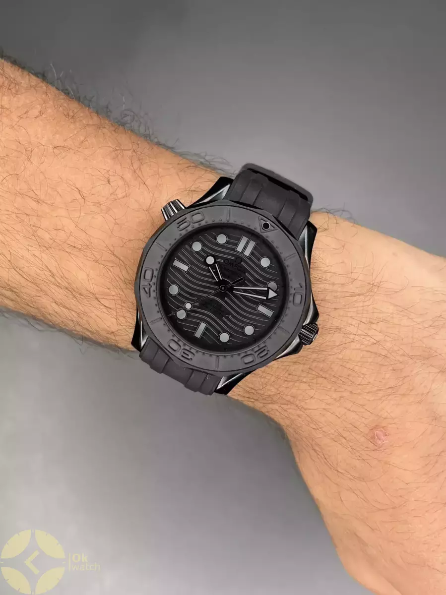 ساعت مچی امگا سیمستر اتوماتیک تمام مشکی بند رابر Omega Seamaster