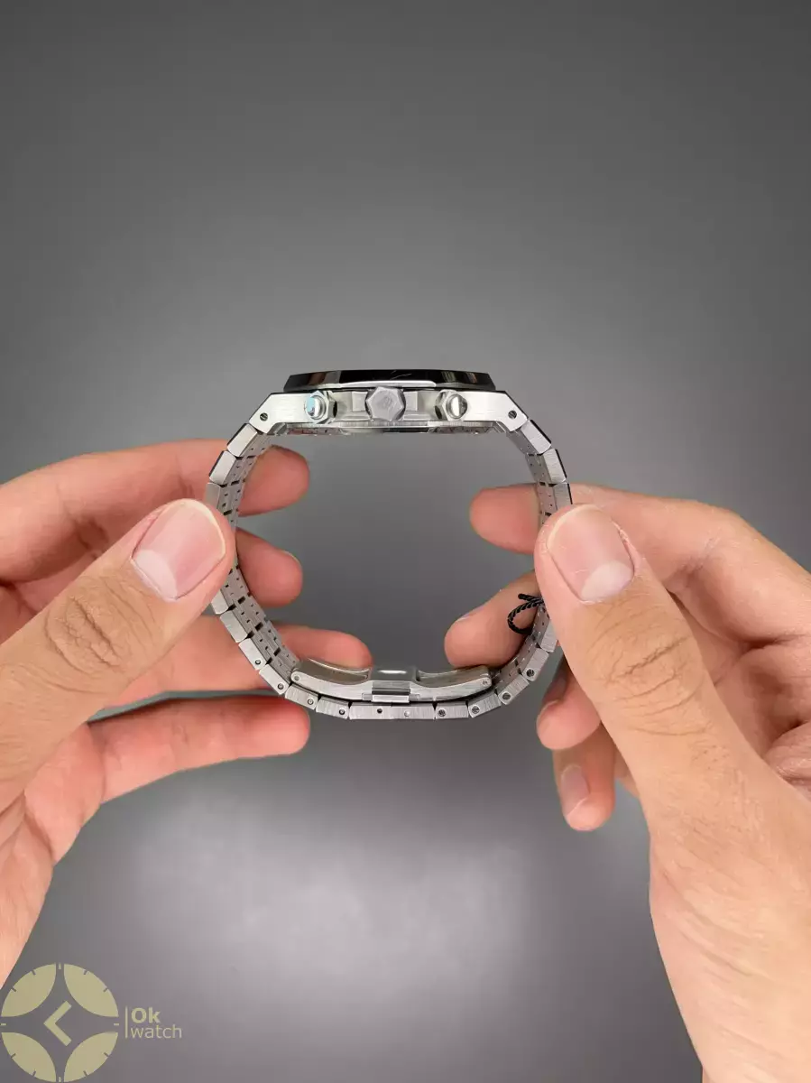 ساعت مچی اودمار پیگه کورنوگراف بند سیلور صفحه سرمه ای Audemars Piguet