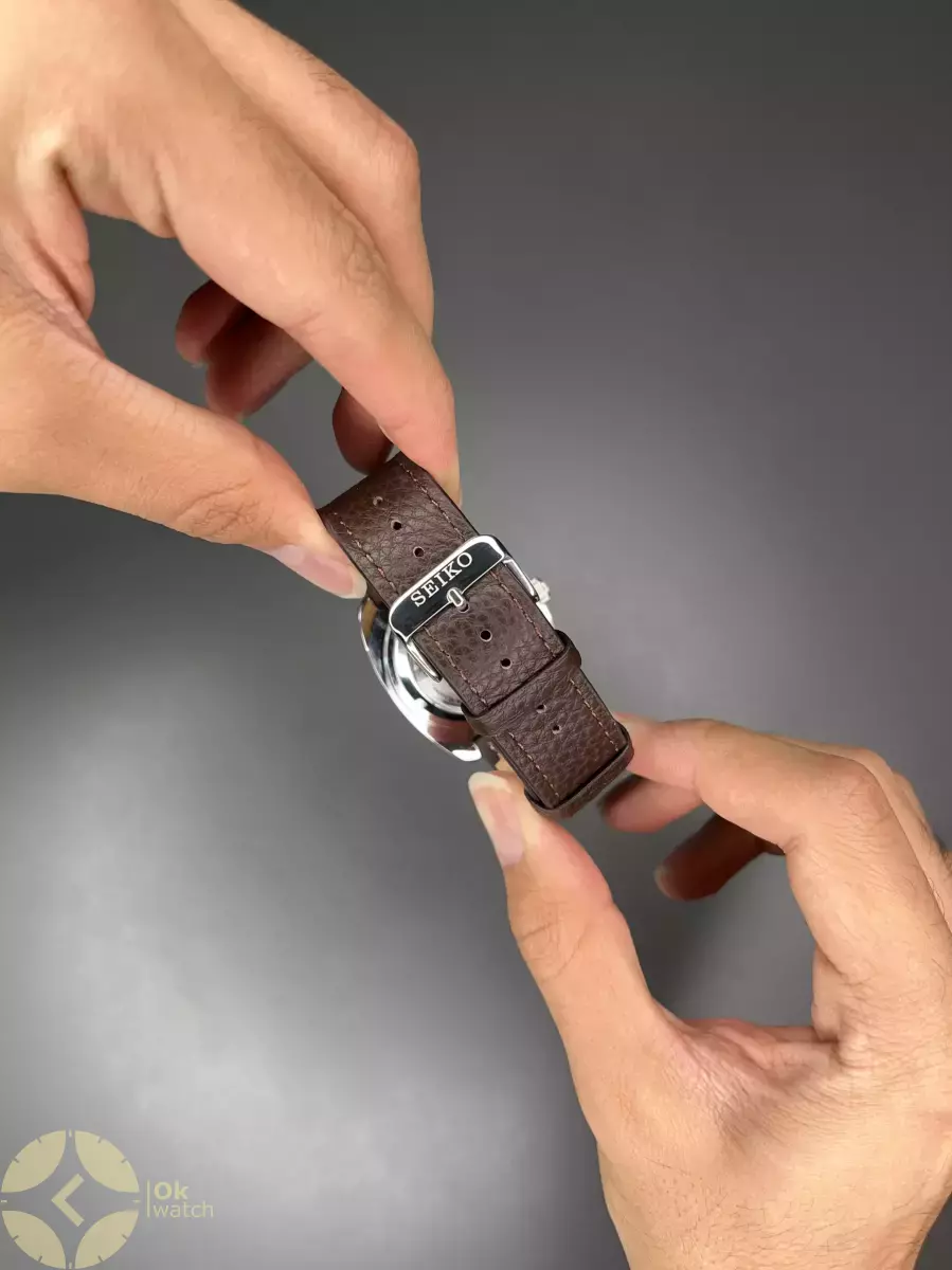 ساعت مچی سیکو دو تقویم بند چرمی صفحه سبز Seiko