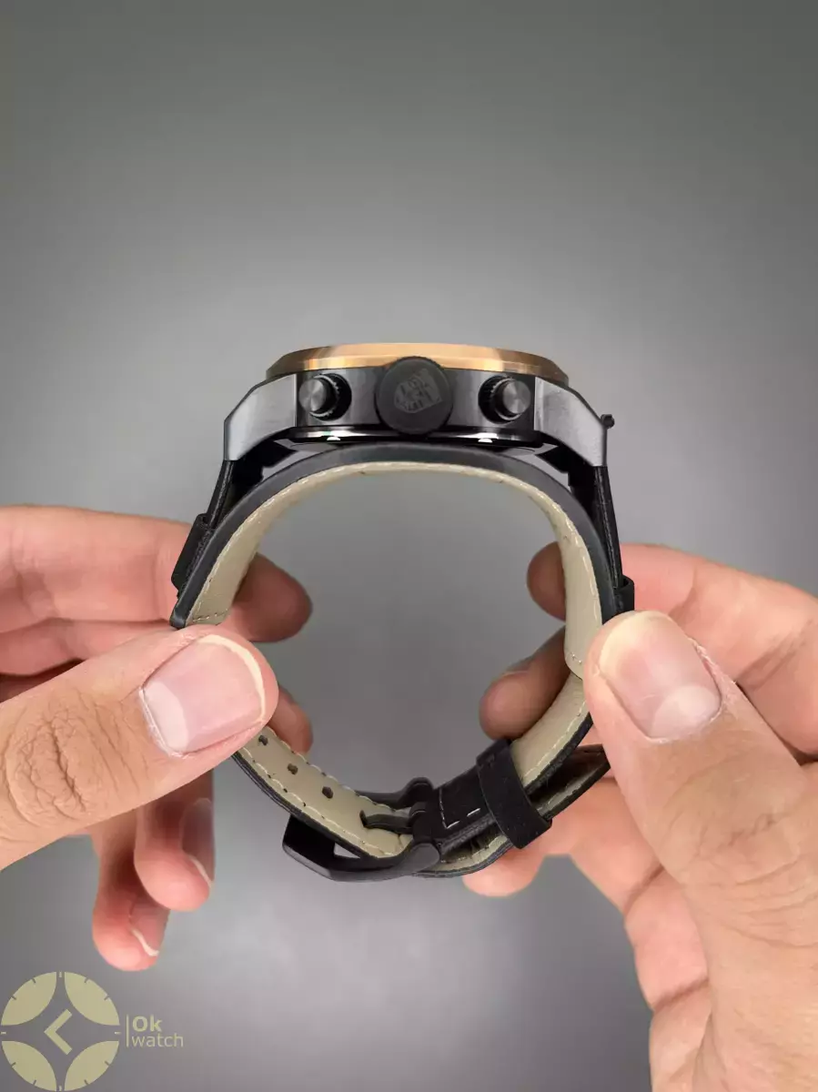 ساعت مچی پورش دیزاین بند جیر صفحه مشکی قاب رزگلد Porsche Design