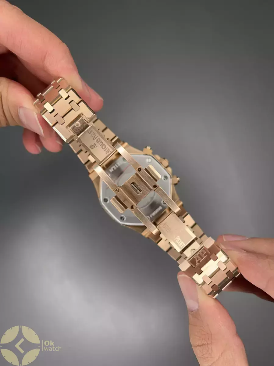 ساعت مچی اودمار پیگه کورنوگراف دور نگین رزگلد صفحه سفید Audemars Piguet