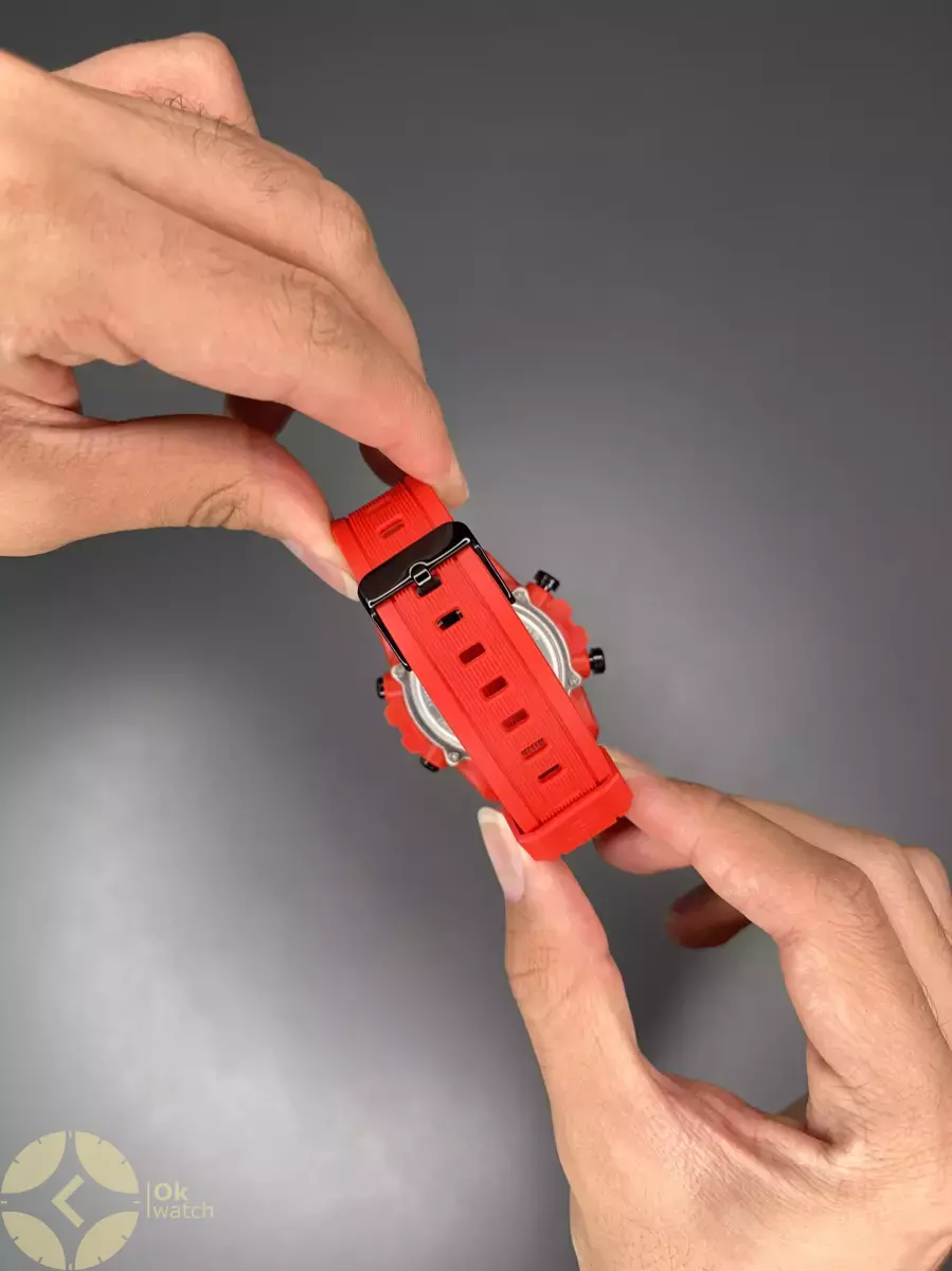 ساعت مچی کاسیو ادیفایس بند رابر قرمز Casio Edifice