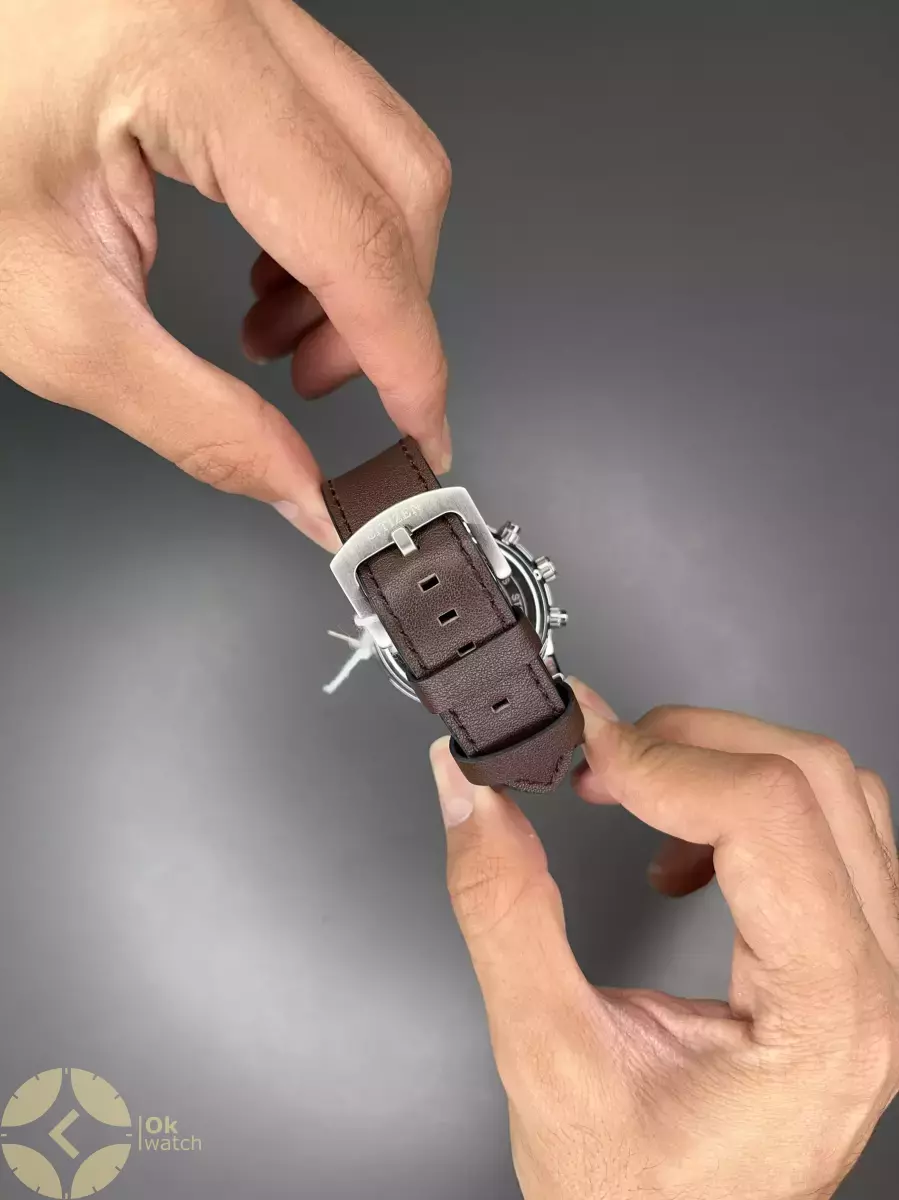 ساعت مچی سیتیزن کورنوگراف بند چرمی قهوه ای Citizen