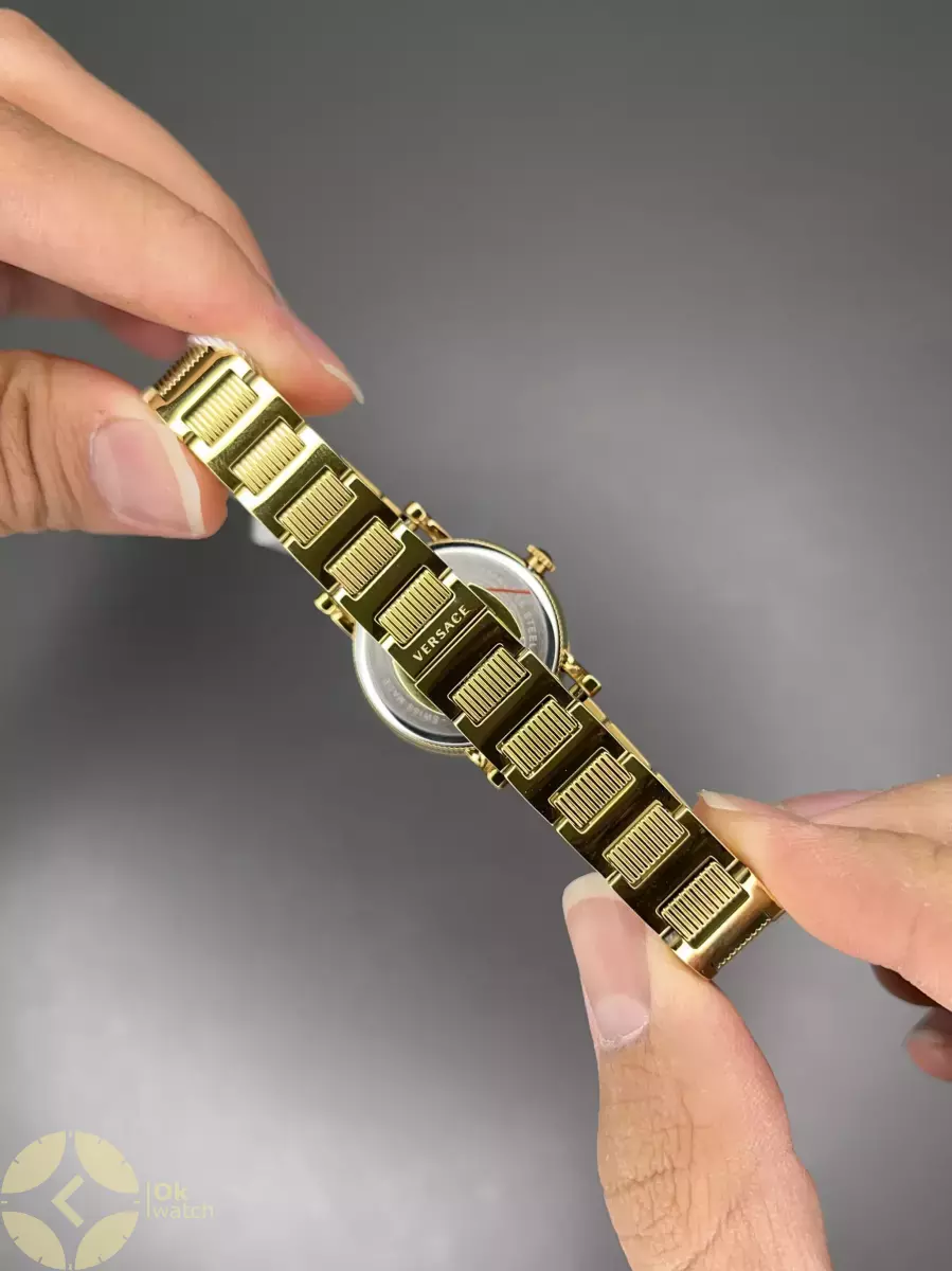 ساعت مچی ورساچه دورحکاکی بند طلایی صفحه طلایی Versace
