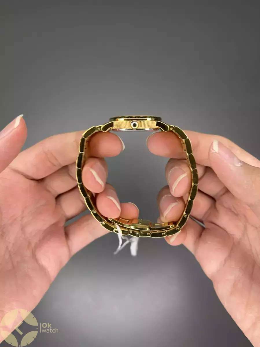 ساعت مچی ورساچه دورحکاکی بند طلایی صفحه طلایی Versace