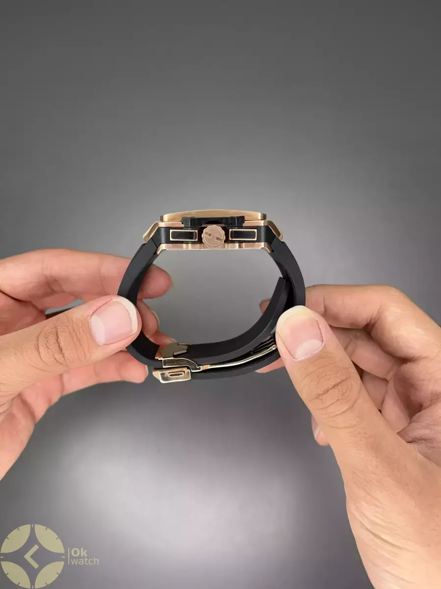 ساعت مچی اوبلو بند صفحه مربعی بند مشکی Hublot Square Bang Unico