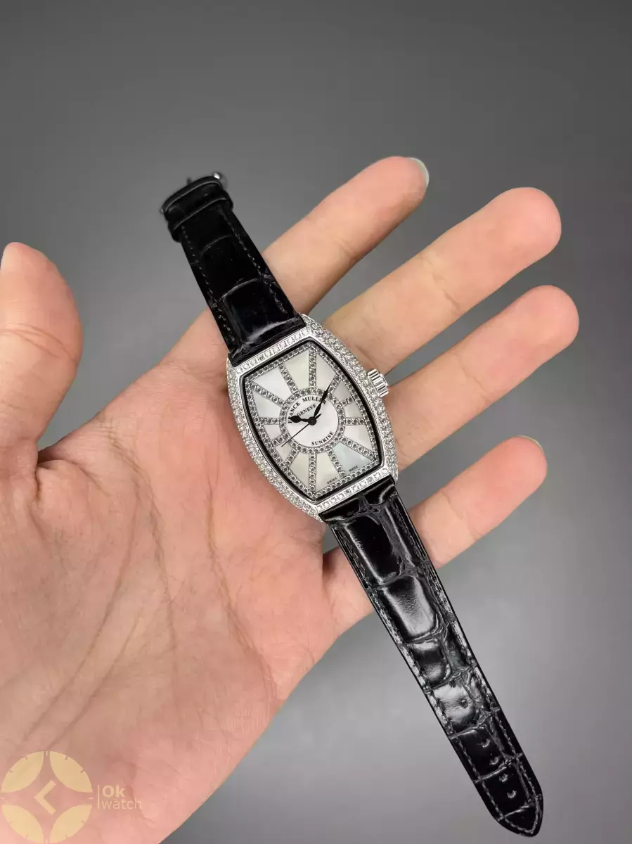 ساعت مچی فرانک مولر قاب سیلور صفحه نگین دار Franck Muller