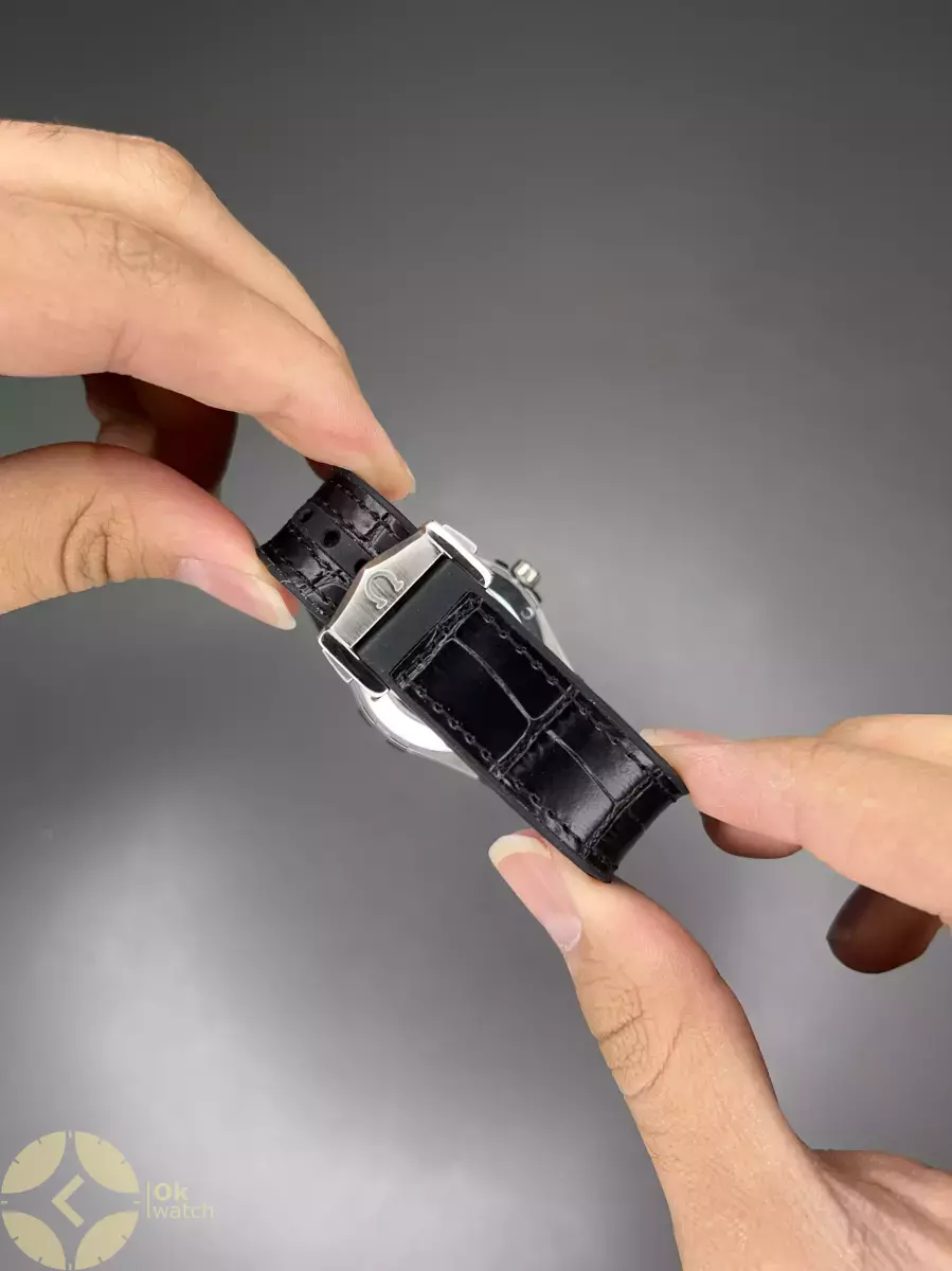 ساعت مچی امگا کانستلیشن بند مشکی صفحه سفید Omega Constellation