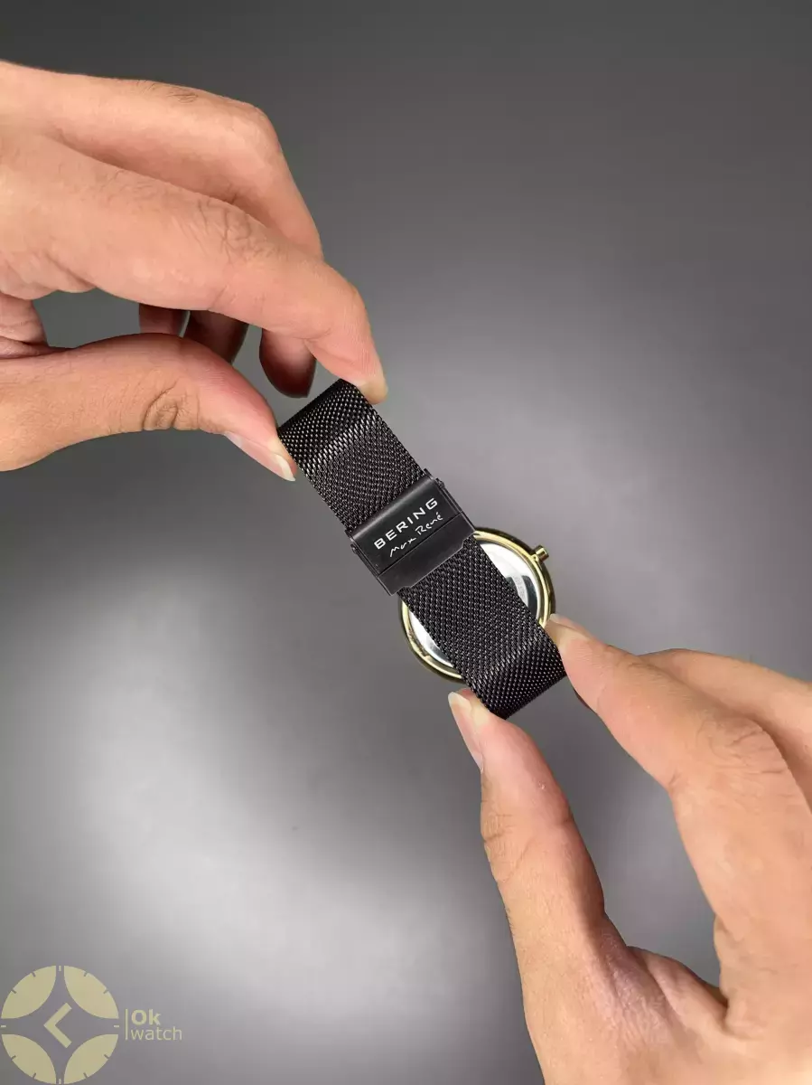 ساعت مچی برینگ بند حصیری مشکی صفحه مشکی Bering
